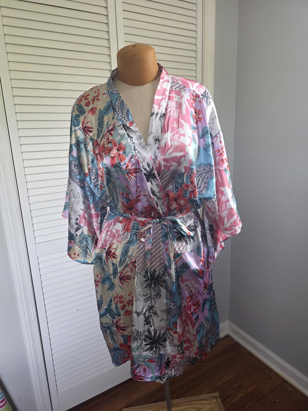 Sweet Treasures Floral Kimono Robe XL(16/18) Multicolor Belted Romantic Softgirl